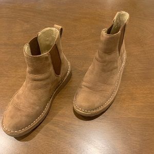 LL Bean Chelsea Nubuck boots